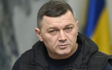 Завышенные цены на ремонт в киевском госпитале: у Николая Поворозника прошли обыски