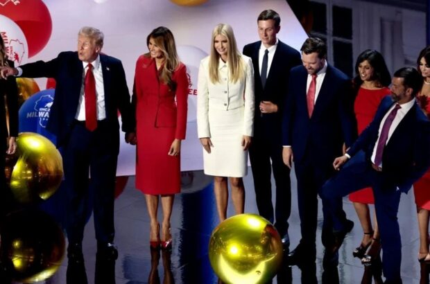 Криптовалюта TRUMP, гольф и отели: как президентство обогащает семью Трампа