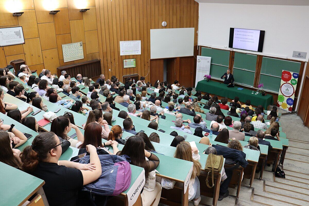 Приватні ВНЗ тепер можуть отримати стипендії