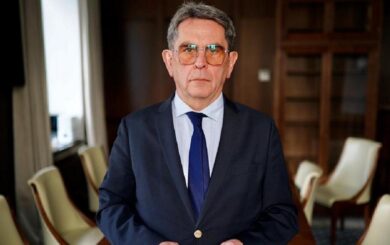 Экс-глава Минздрава Илья Емец во время войны приобрел недвижимость в Греции и задекларировал миллионные доходы
