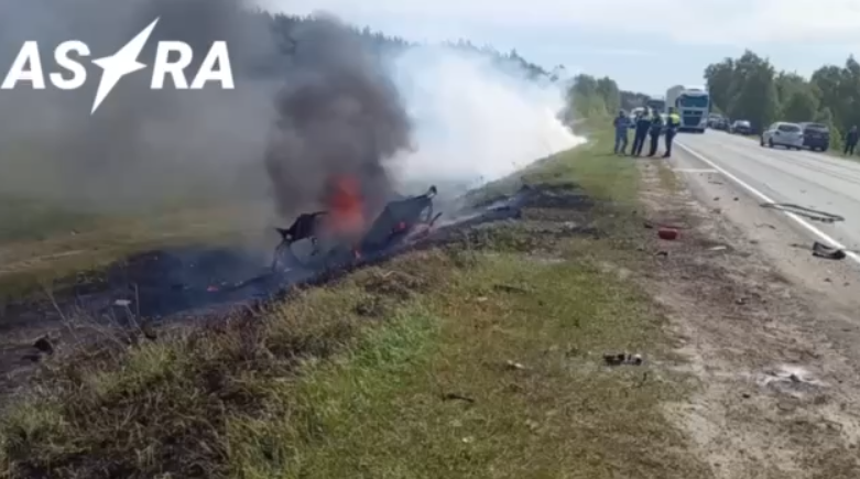 На россии пенсионер на ''Волге'' врезался в автобус с российскими военными, возвращавшимися с войны в Украине