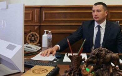Гендиректора ”Ліси України” підозрюють в самозахопленні землі та незаконному бізнесі
