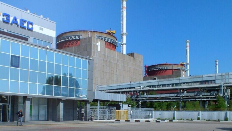Запорожская АЭС вторично за неделю оказалась на грани блекаута из-за российских обстрелов