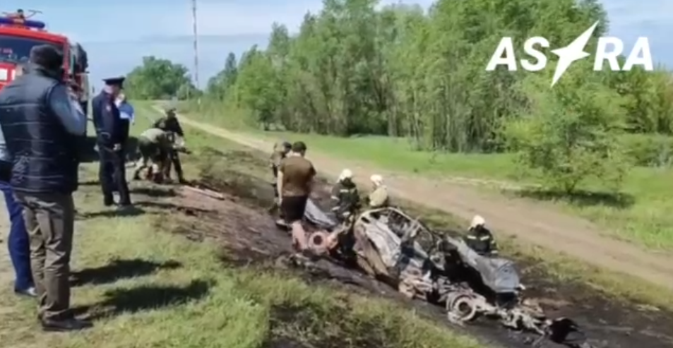 На росії пенсіонер на ''Волзі'' врізався у автобус з російськими військовими, які повертались з війни в Україні