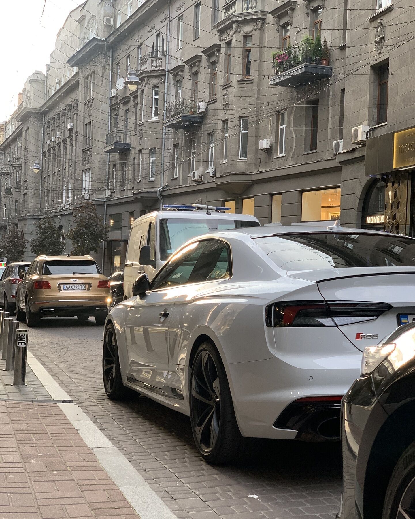 Бентлі у Києві