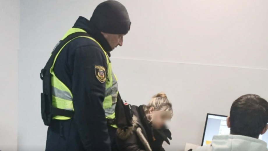 В Киевской области разоблачили женщину с микрокамерой на экзамене по ПДД: результат аннулировали