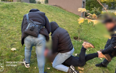 В Киеве задержали экс-патрульного, который за $10 тысяч обещал »бронь» через военный институт