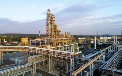 Уфу накрив дим після удару дронів по промзоні ”Башнефті”