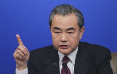 Пекин поддерживает переговоры между Украиной и россией — заявление главы МИД Китая