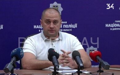 Квартиры, авто и родственники-миллионеры: следствие подозревает эксполицейского в махинациях