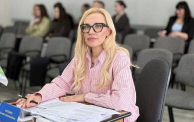 Элитный автомобиль и квартира за копейки: детали декларации депутата