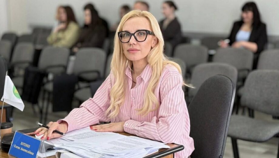 Элитный автомобиль и квартира за копейки: детали декларации депутата