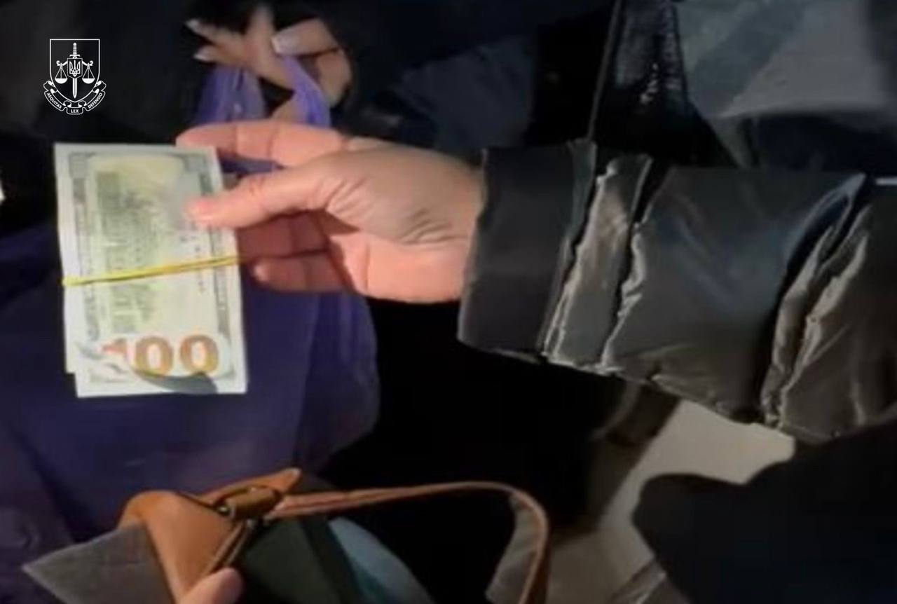 Чиновницу Центральной МСЭК задержали на взятке за содействие в присвоении инвалидности