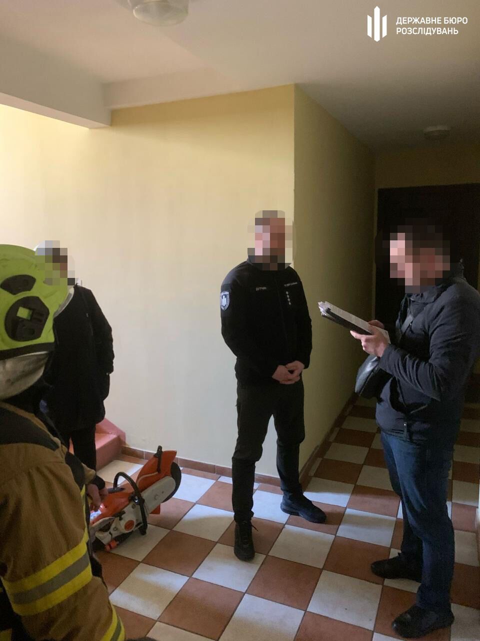 Подозреваемый в коридоре