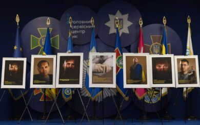 Герої війни, що втратили зір: МВС представило зворушливий фотопроєкт до Дня білої тростини