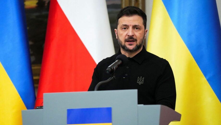 Рейтинг Зеленского упал после резкого взлета: в чем причина