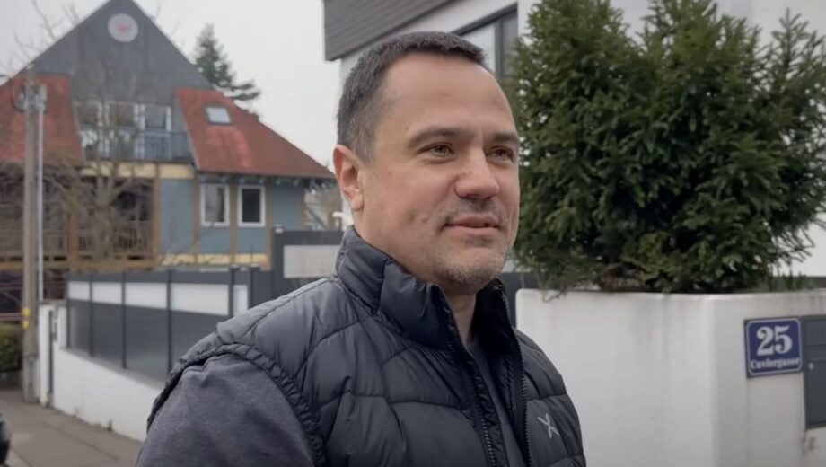 ”Смотрящий” за Києвом залишився під заочним арештом: суд не змінив запобіжний захід Комарницькому