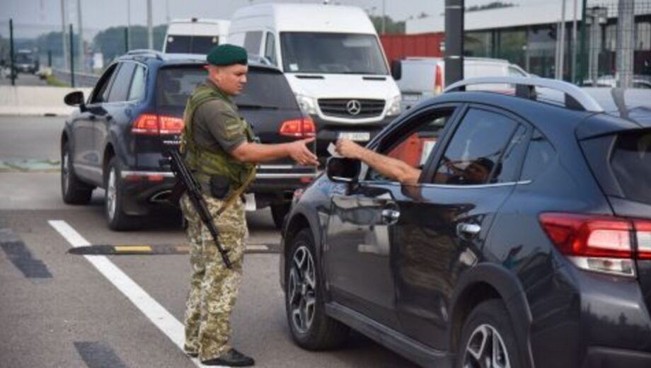 Россияне разгоняют »предательство» о якобы массовом побеге из Украины мужчин 18–22 лет
