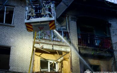 Атака на Днепр: ракеты ударили по домам, среди пострадавших двое детей