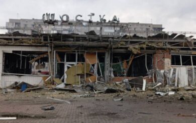 Армия рф уничтожила здание вокзала на Сумщине прямым попаданием десятков шахедов