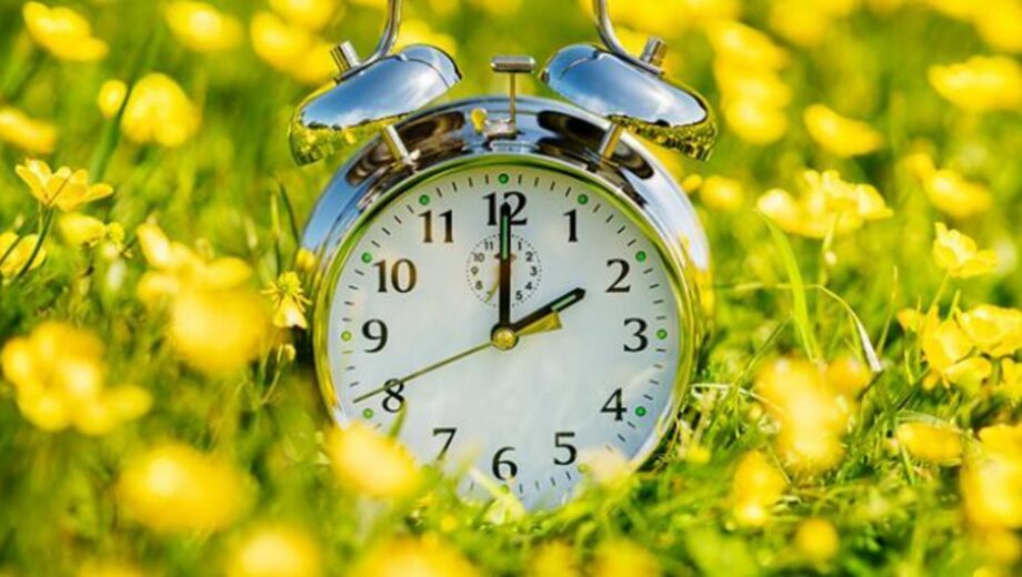 Україна переходить на літній час у 2026 році: коли переводити годинники та чи скасували зміну часу