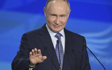 Путин прилетел с продолжительным визитом в Китай