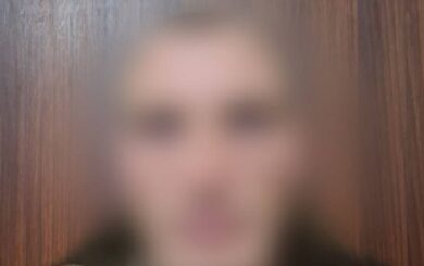 В Киевской области задержали мужчину, который обворовал военных в хостеле