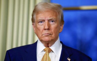Не оправдал надежд: рейтинг Трампа среди украинцев рекордно упал