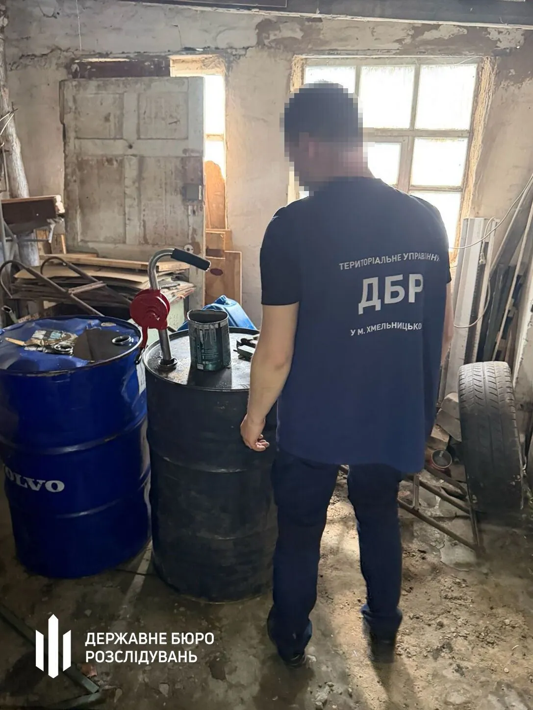 ДБР разоблачило схему продажи горючего в военной части на Хмельнитчине (видео)