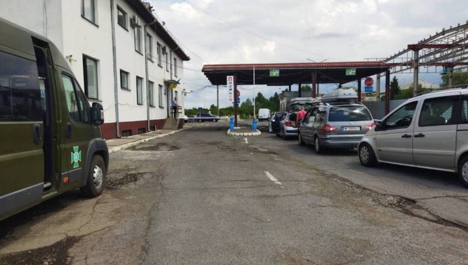На Закарпатті чоловік двічі вирвався від прикордонників і втік в Угорщину