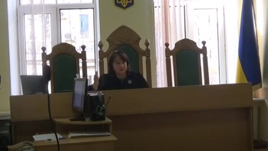 »Без комментариев»: судья-хозяйственница Трофименко отказалась объяснить покупку элитного авто за 2,5 млн во время войны
