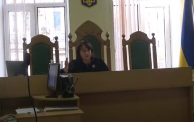 ”Без коментарів”: суддя-господарниця Трофименко відмовилась пояснити купівлю елітного авто за 2,5 млн під час війни
