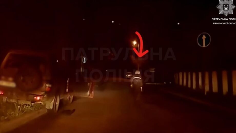 У Рівному 14-річний підліток намагався втекти від поліції на викраденому Mitsubishi Pajero