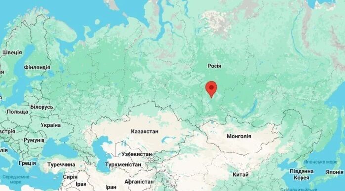 У рф приборкують пожежу в цеху з виробництва аерочовнів