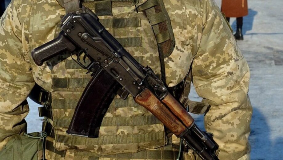 Залишив автомат у парку: у Львові судили викладача військової академії