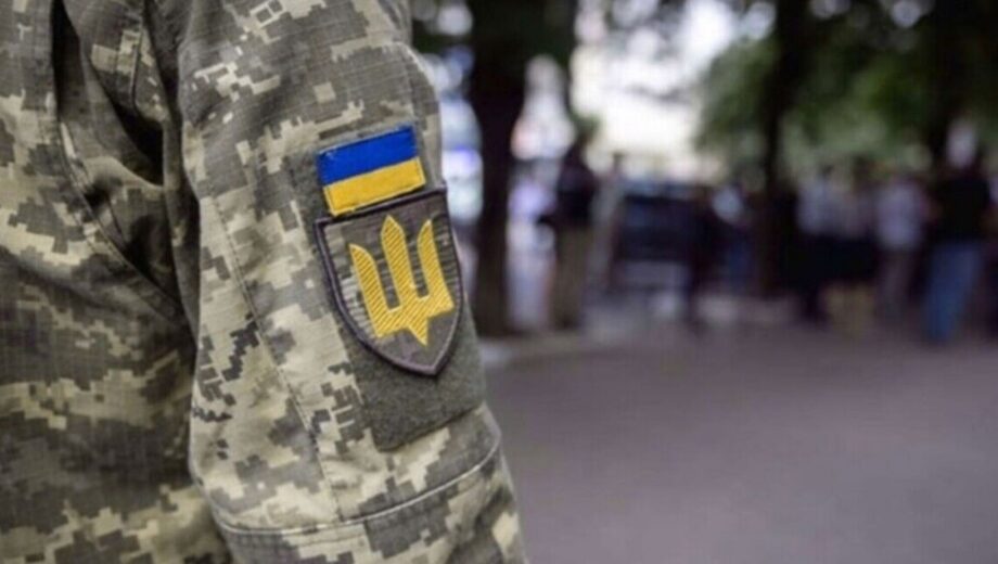 Нападение на военнослужащего во время проверки документов: в Одессе задержан вооруженный мужчина