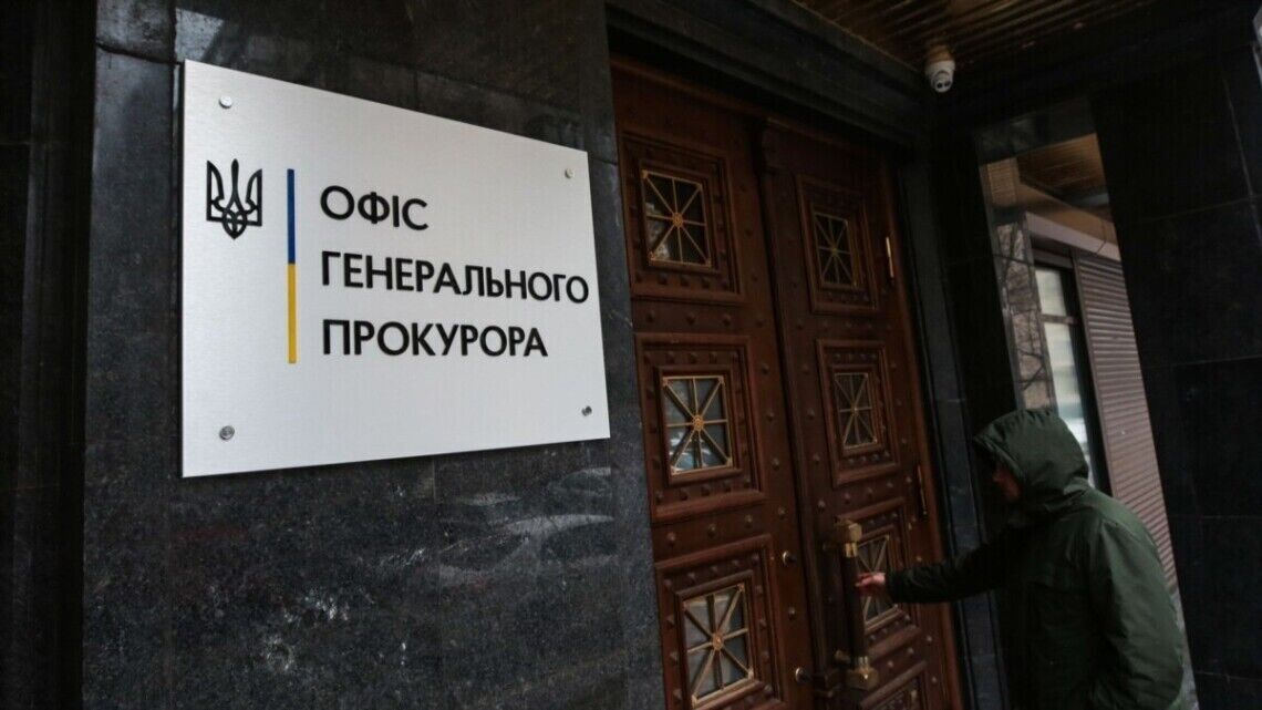 Генпрокурор Руслан Кравченко прокоментував звинувачення в адрес своїх родичів та команди