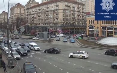 В Киеве на проспект Воздушных сил произошли автогонки со стрельбой