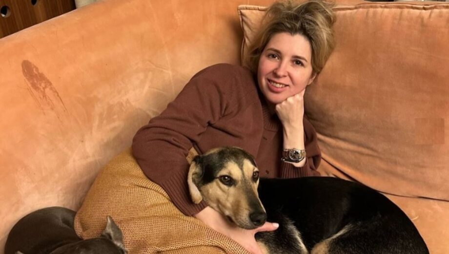 »Поезжайте в свою Одессу»: в Киеве женщина ударила Павелецкую из-за замечаний о собаке без поводка