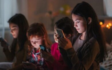 Аккаунты детей до 13 лет в Instagram и Facebook начнут автоматически блокировать