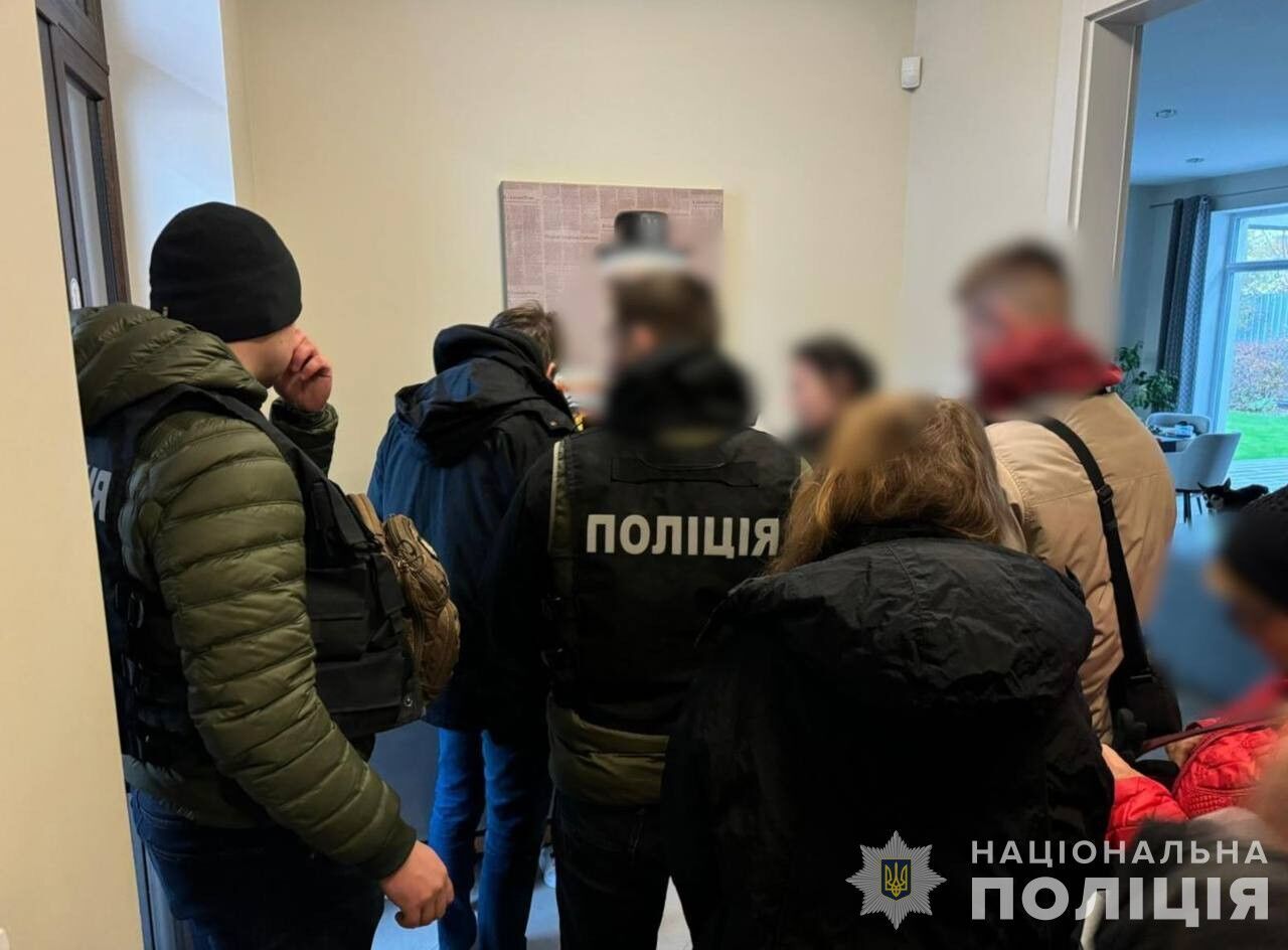 Правоохоронці викрили корупційну схему