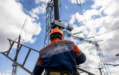Сегодня света будет меньше: в Укрэнерго предупредили об отключении до конца суток