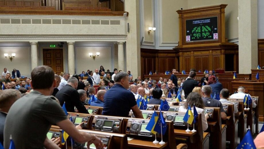 В Верховной Раде предлагают запретить транзит российской нефти через Украину