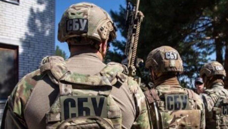 Добровольно воевали на стороне россиян и обстреливали позиции ВСУ: СБУ сообщила о подозрении предателям