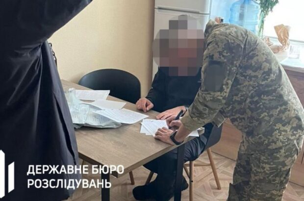 У Києві суд розгляне справу голови ВЛК, який за $2000 переводив військових з фронту в тил