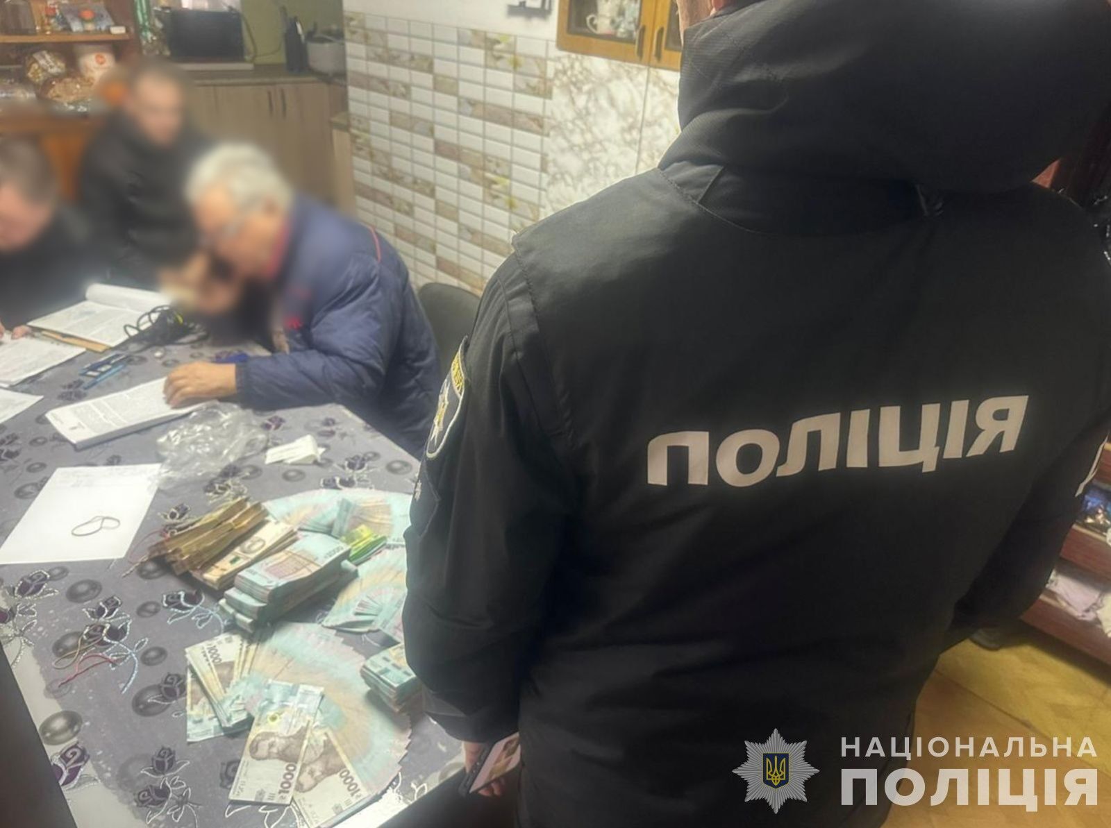 В Харьковской области разоблачена преступная организация, которая присвоила 20 млн гривен на ремонте дорог