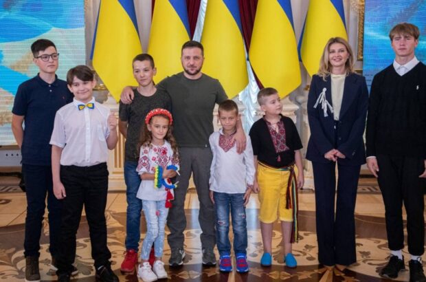 Президент Зеленський зберігає рівень довіри 52%, — КМІС
