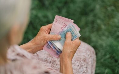 З 1 березня пенсії зросли у середньому майже на 400 гривень