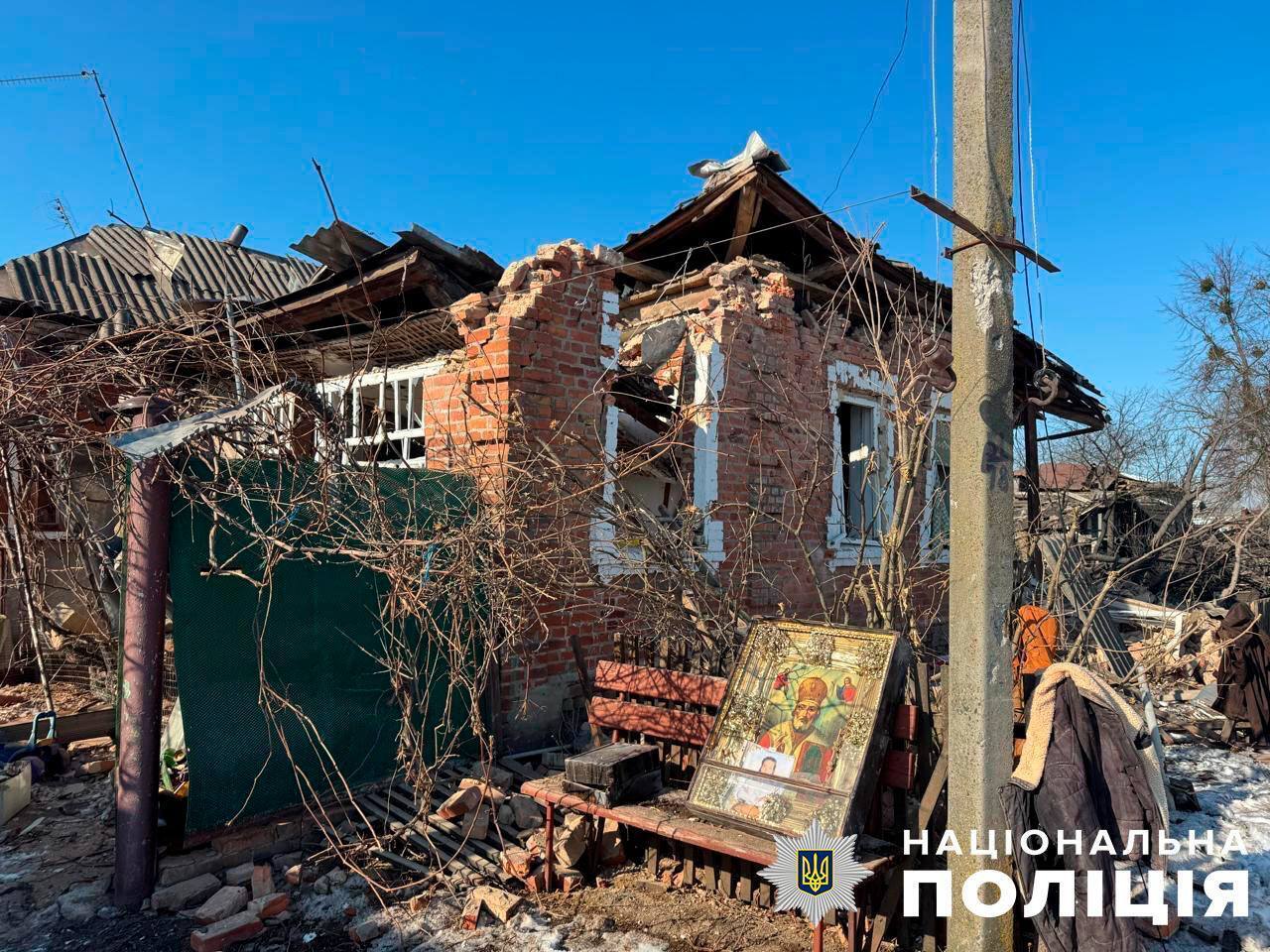 Российские террористы обстреляли дом, но полиция успела спасти людей