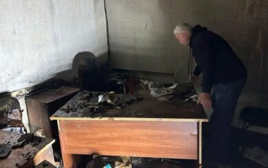 Росию охватил »пылающий флешмоб»: поджоги офисов, полиции и автомобилей